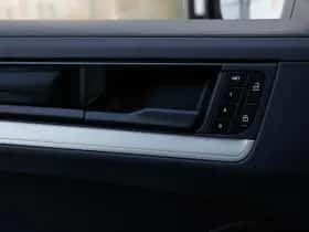 Porsche Cayenne (2024) thumbnail 17