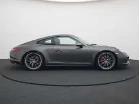 Porsche 911 (2016) thumbnail 2