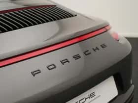 Porsche 911 (2016) thumbnail 10