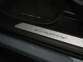 Porsche Cayenne (2023) thumbnail 28