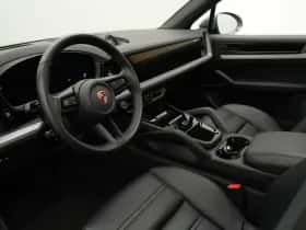Porsche Cayenne (2023) thumbnail 5