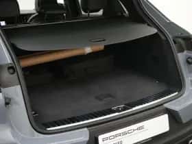 Porsche Cayenne (2023) thumbnail 46
