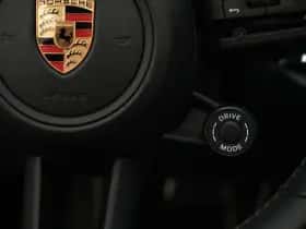 Porsche 911 (2023) thumbnail 33