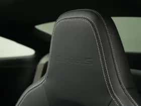 Porsche 911 (2023) thumbnail 6