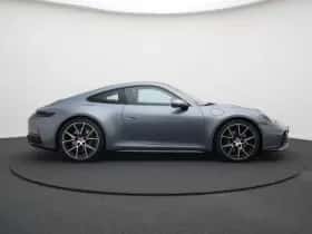 Porsche 911 (2025) thumbnail 2