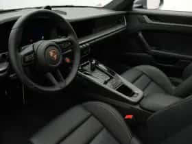 Porsche 911 (2025) thumbnail 5