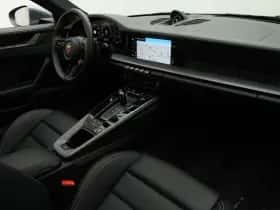 Porsche 911 (2025) thumbnail 7