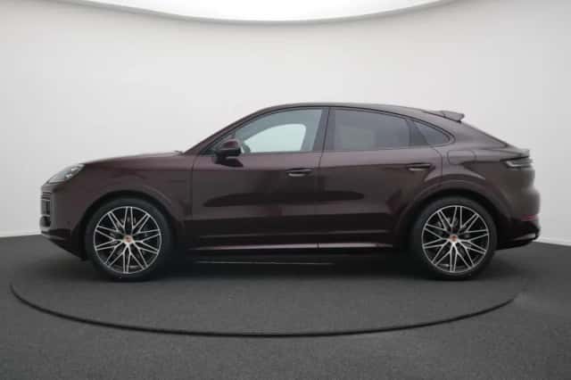 Porsche Cayenne (2026) thumbnail 2
