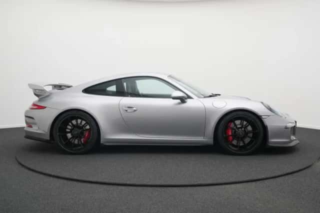 Porsche 911 (2015) thumbnail 2