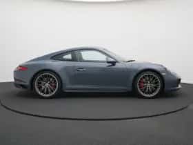 Porsche 911 (2016) thumbnail 2