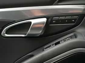 Porsche 911 (2016) thumbnail 36