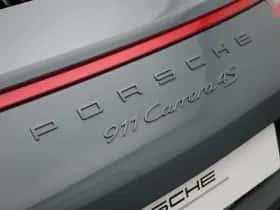 Porsche 911 (2016) thumbnail 10