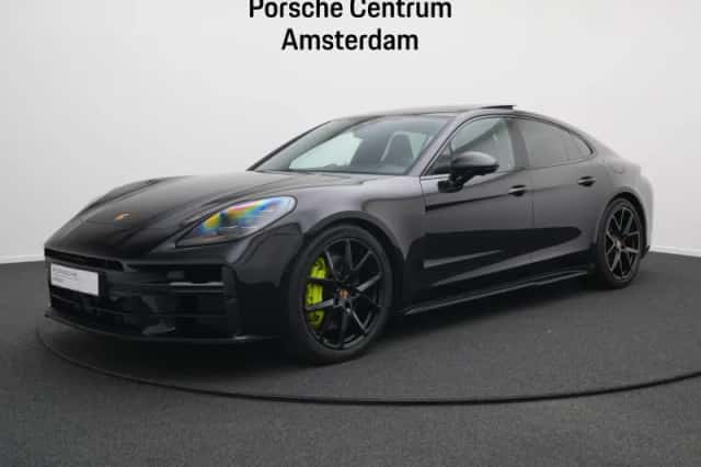Porsche Panamera (2024) thumbnail 1