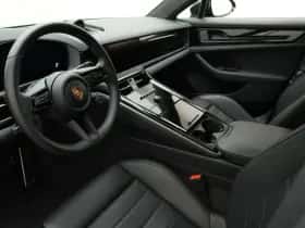 Porsche Panamera (2024) thumbnail 5