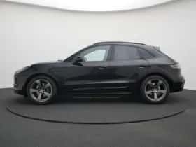 Porsche Macan (2022) thumbnail 19
