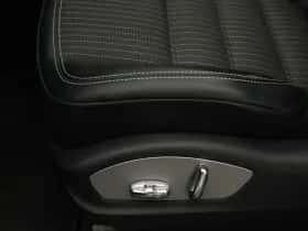 Porsche Macan (2022) thumbnail 23