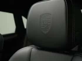Porsche Macan (2022) thumbnail 24