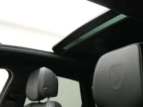 Porsche Macan (2022) thumbnail 25