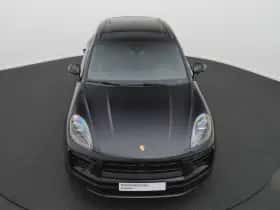 Porsche Macan (2022) thumbnail 28