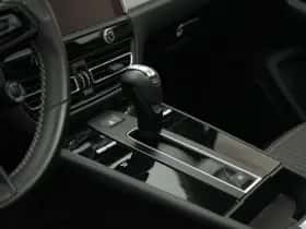 Porsche Macan (2022) thumbnail 34