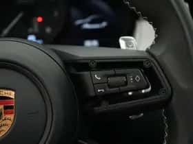 Porsche Macan (2022) thumbnail 39