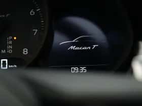Porsche Macan (2022) thumbnail 41