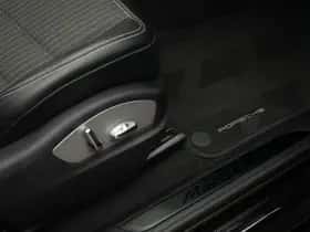 Porsche Macan (2022) thumbnail 53