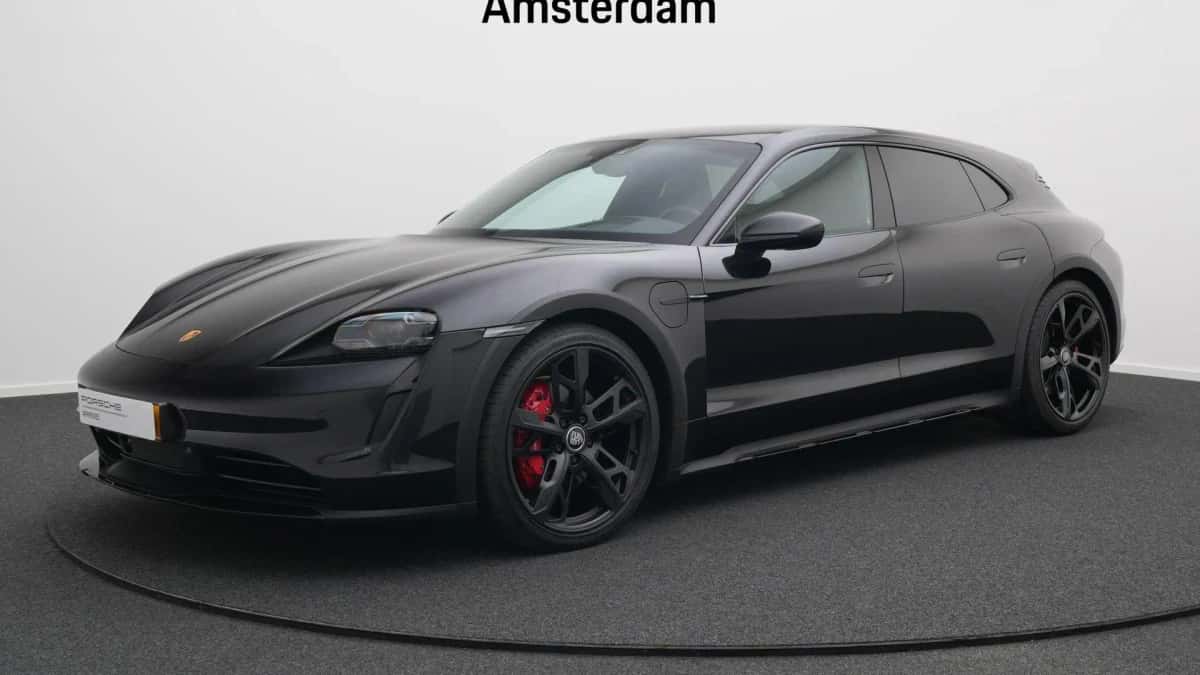 Porsche Taycan (2021) — foto 1