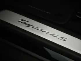 Porsche Taycan (2021) thumbnail 16