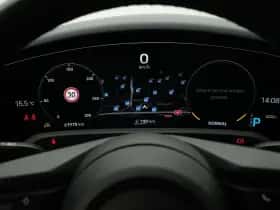 Porsche Taycan (2021) thumbnail 31