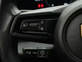 Porsche Taycan (2021) thumbnail 38