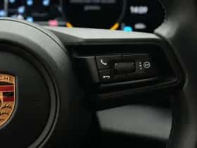 Porsche Taycan (2021) thumbnail 39