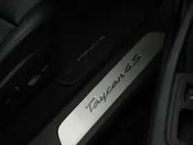 Porsche Taycan (2021) thumbnail 43