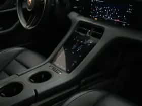 Porsche Taycan (2021) thumbnail 45