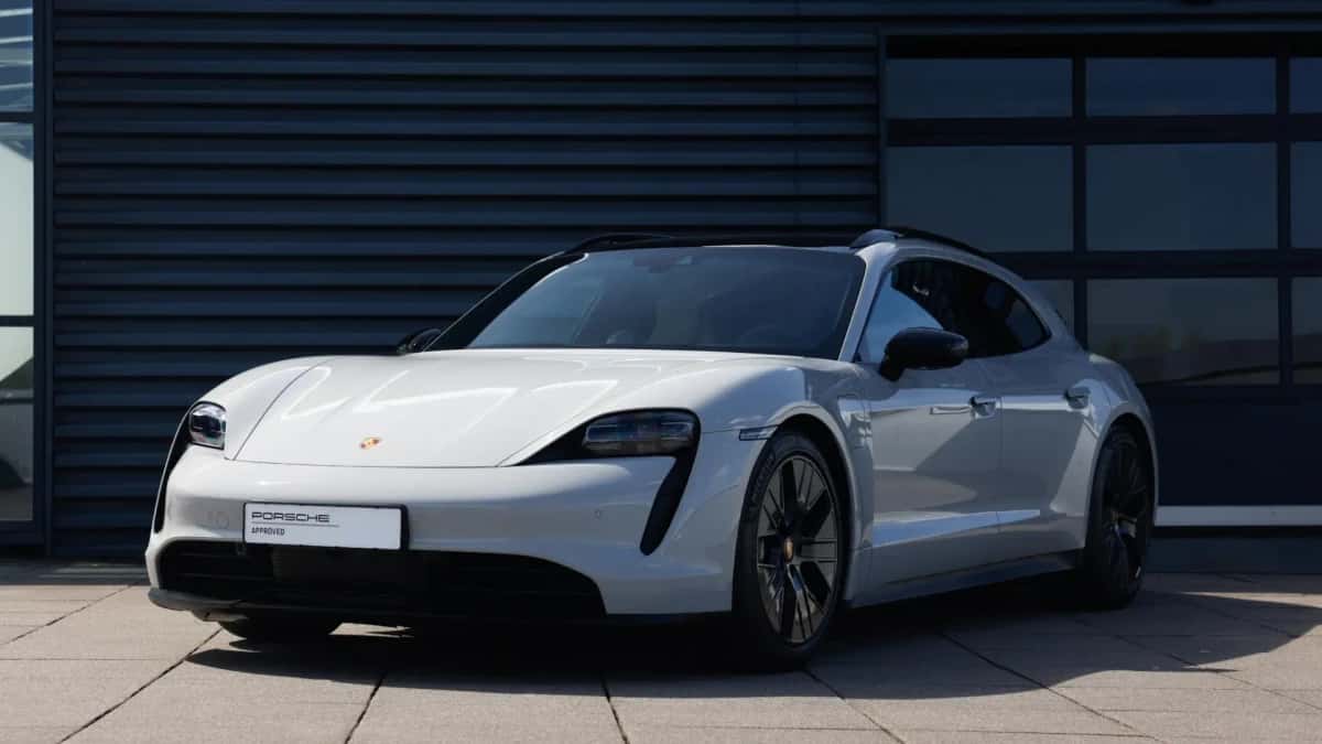 Porsche Taycan (2023) — foto 1