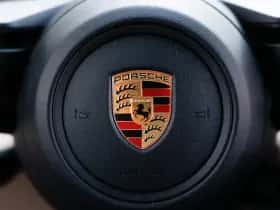 Porsche Taycan (2023) thumbnail 18