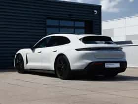 Porsche Taycan (2023) thumbnail 3