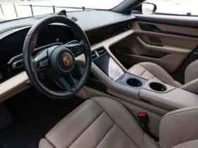 Porsche Taycan (2023) thumbnail 5