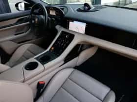 Porsche Taycan (2023) thumbnail 7