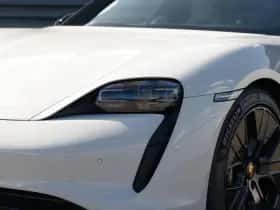 Porsche Taycan (2023) thumbnail 8