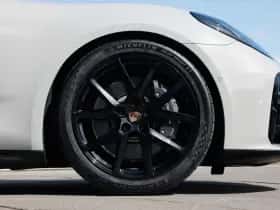 Porsche Panamera (2024) thumbnail 4