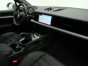 Porsche Cayenne (2025) thumbnail 45