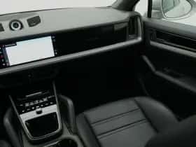 Porsche Cayenne (2025) thumbnail 50