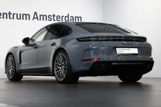 Porsche Panamera (2026) thumbnail 2
