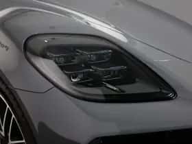 Porsche Panamera (2026) thumbnail 9