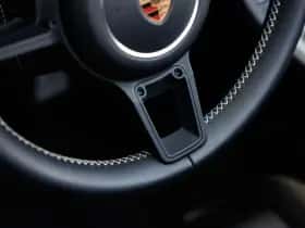 Porsche 911 (2020) thumbnail 32
