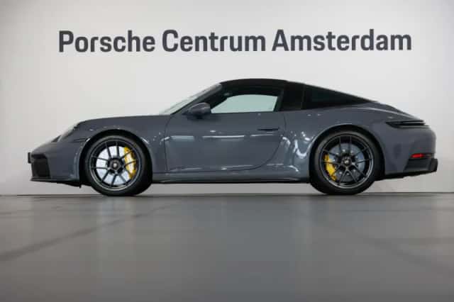 Porsche 911 (2026) thumbnail 2