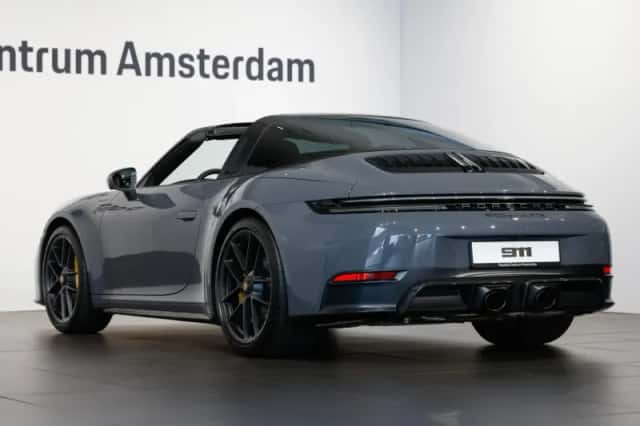 Porsche 911 (2026) thumbnail 3