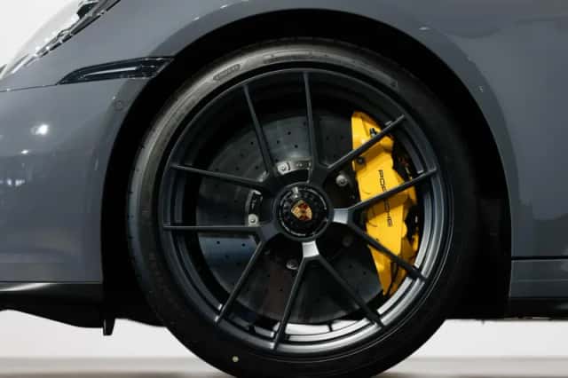 Porsche 911 (2026) thumbnail 5