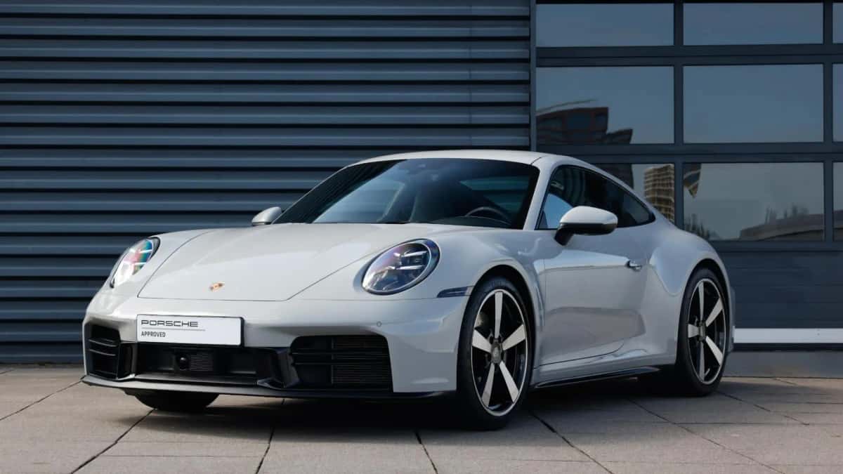 Porsche 911 (2024) — foto 1